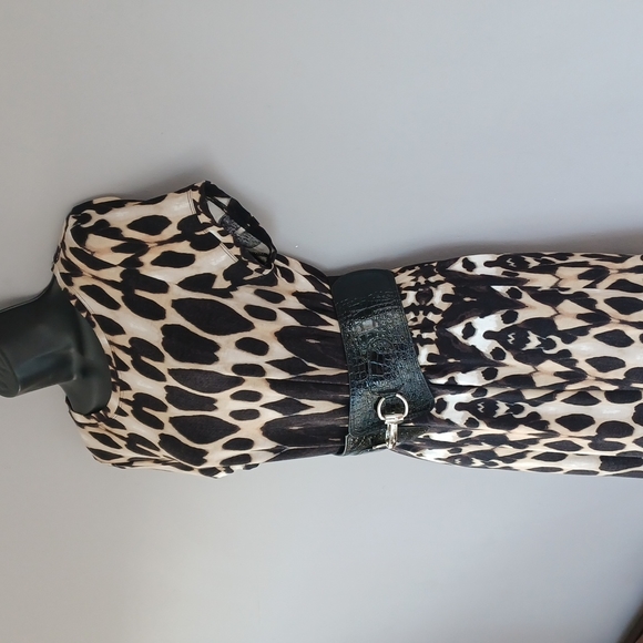 Calvin Klien short sleeve dress Size M - Picture 4 of 11